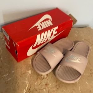 Like new Nike sandals with box